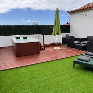 apartamentos-villa-aurora.in-canary-islands.com/